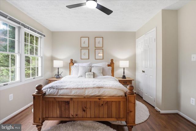 1808 CLOVERMEADOW DR, Vienna, VA 22182