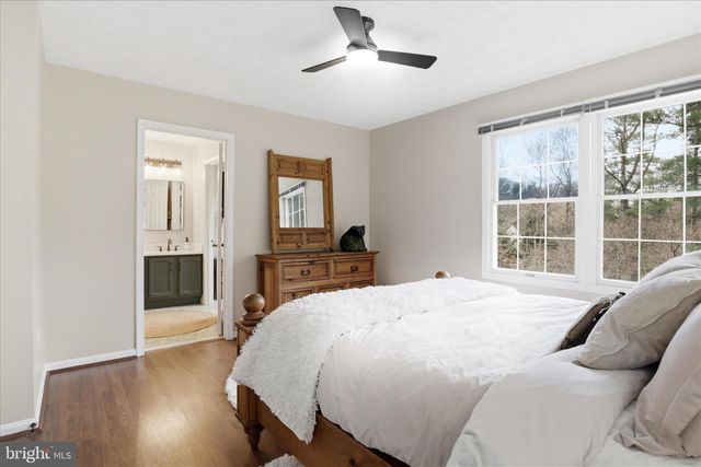 1808 CLOVERMEADOW DR, Vienna, VA 22182