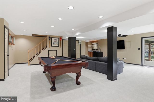 1808 CLOVERMEADOW DR, Vienna, VA 22182