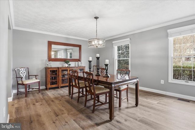 1808 CLOVERMEADOW DR, Vienna, VA 22182