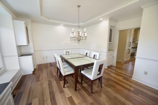 10431 N Gazebo Hill PARKWAY E, Mequon, WI 53092