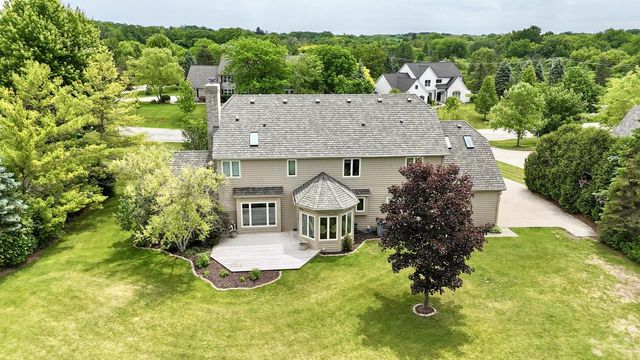 10431 N Gazebo Hill PARKWAY E, Mequon, WI 53092