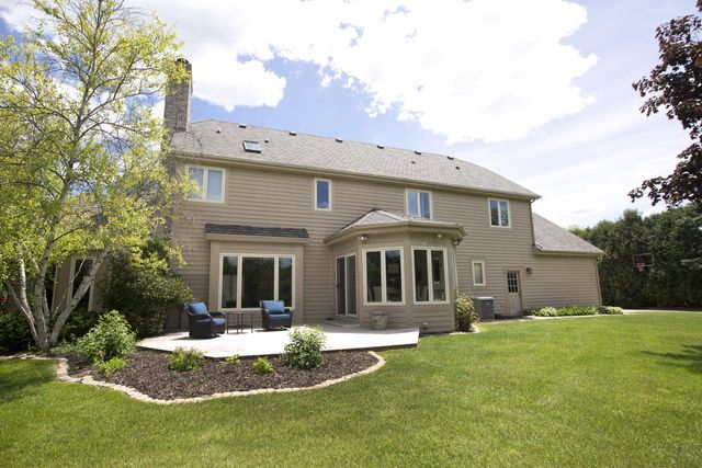 10431 N Gazebo Hill PARKWAY E, Mequon, WI 53092