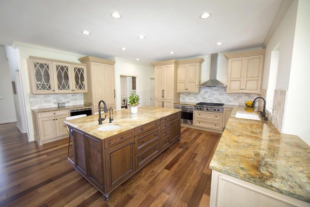 10431 N Gazebo Hill PARKWAY E, Mequon, WI 53092