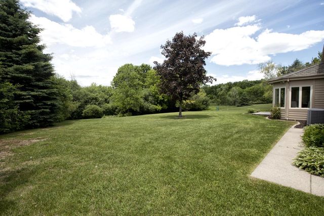 10431 N Gazebo Hill PARKWAY E, Mequon, WI 53092