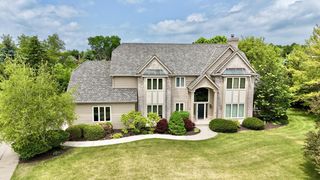 10431 N Gazebo Hill PARKWAY E, Mequon, WI 53092