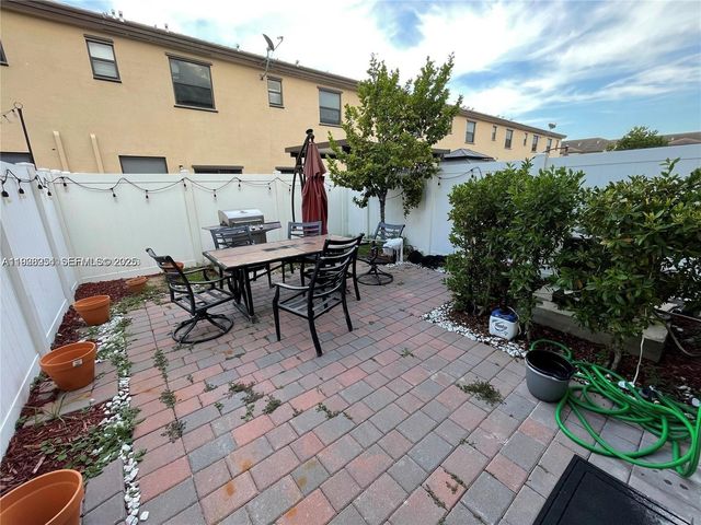 10491 W 34th Ct, Hialeah, FL 33018