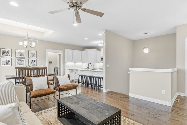 2609 N Sandstone St, Andover, KS 67002