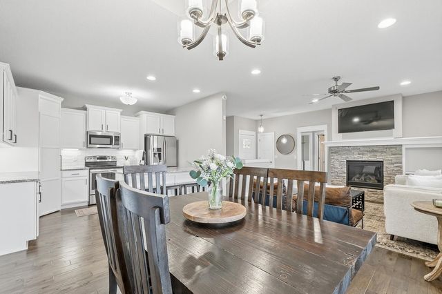 2609 N Sandstone St, Andover, KS 67002