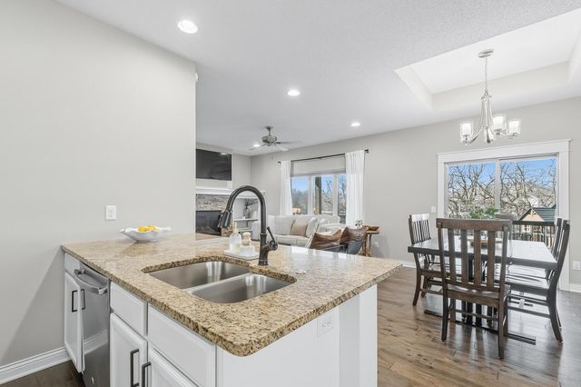 2609 N Sandstone St, Andover, KS 67002