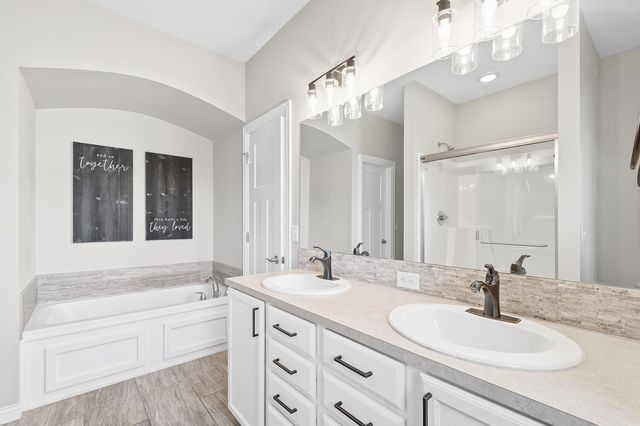 2609 N Sandstone St, Andover, KS 67002