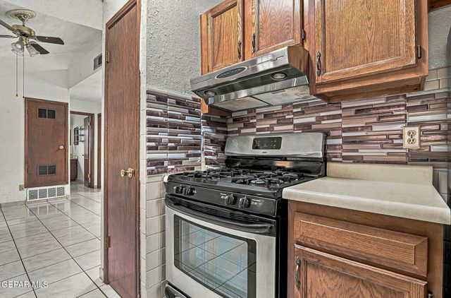 9753 STAUBACH Drive, El Paso, TX 79927