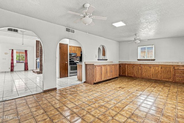 9753 STAUBACH Drive, El Paso, TX 79927