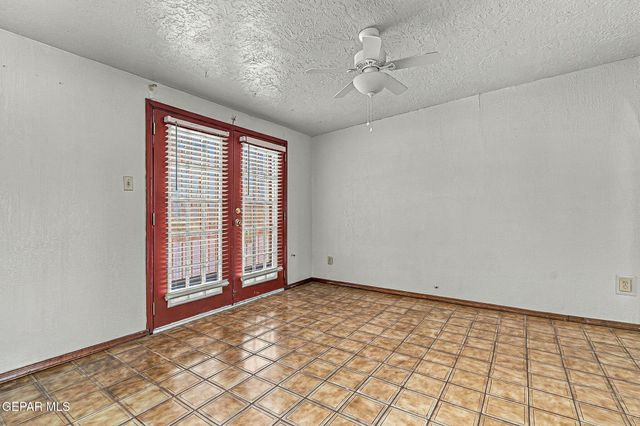 9753 STAUBACH Drive, El Paso, TX 79927