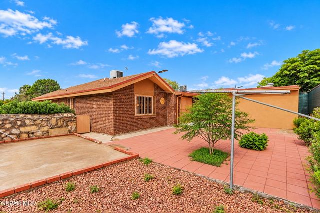 9753 STAUBACH Drive, El Paso, TX 79927