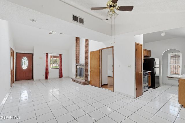 9753 STAUBACH Drive, El Paso, TX 79927