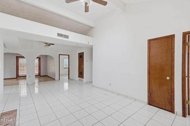 9753 STAUBACH Drive, El Paso, TX 79927