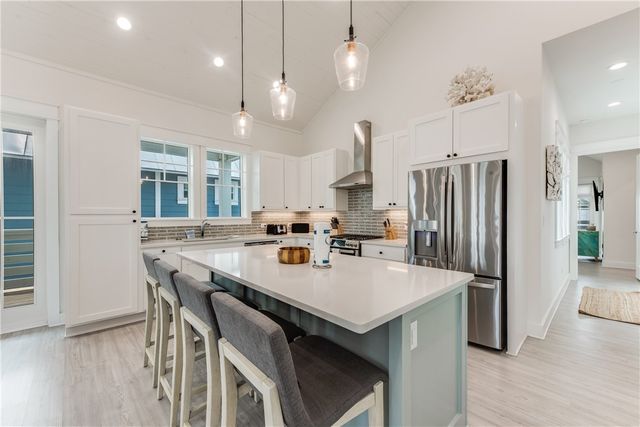 709 Sunrise Ave, Port Aransas, TX 78373