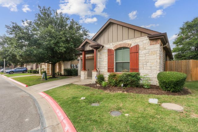 7233 Menchaca RD 22, Austin, TX 78745