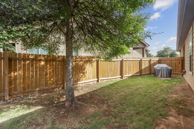 7233 Menchaca RD 22, Austin, TX 78745