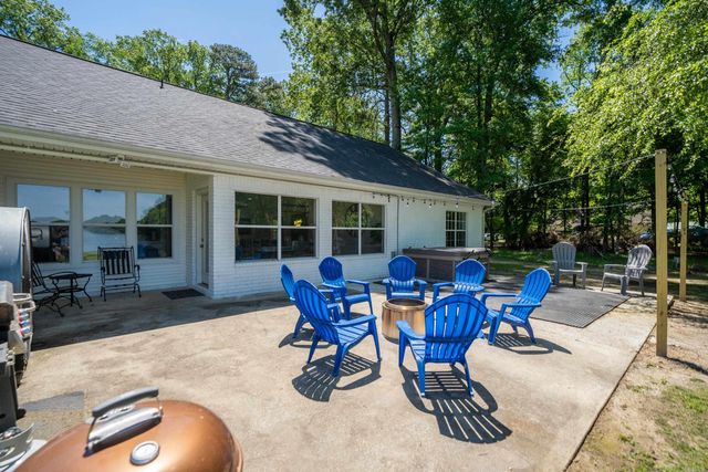225 lost lake Point, Hot Springs National Park, AR 71913