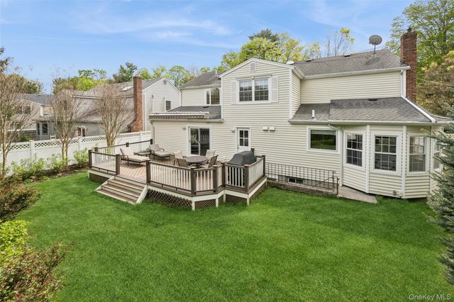 192 Split Rock Road, Syosset, NY 11791