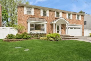 192 Split Rock Road, Syosset, NY 11791