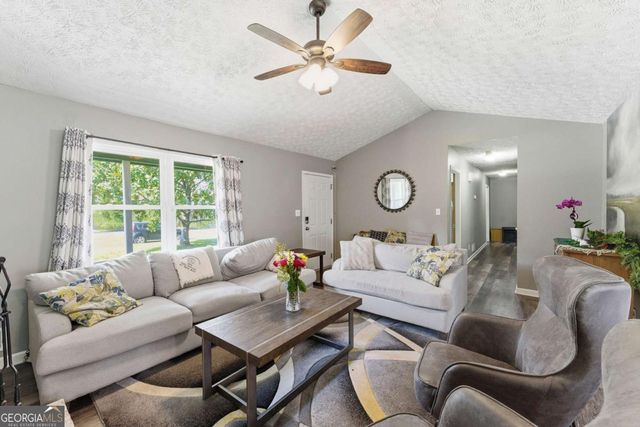 406 Hidden Valley Ct SE, Conyers, GA 30094