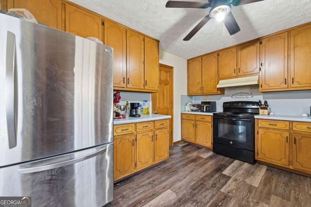 406 Hidden Valley Ct SE, Conyers, GA 30094