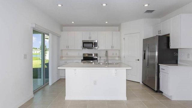 4720 BABYS BREATH PLACE, Lake Hamilton, FL 33851