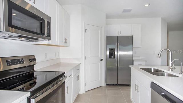 4720 BABYS BREATH PLACE, Lake Hamilton, FL 33851
