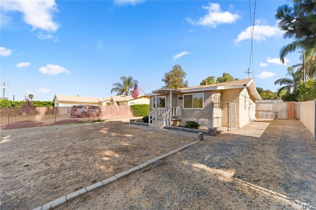 527 7th, Norco, CA 92860