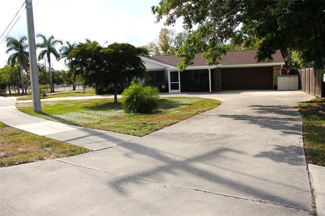 624 SHOWALTER AVENUE, Punta Gorda, FL 33950