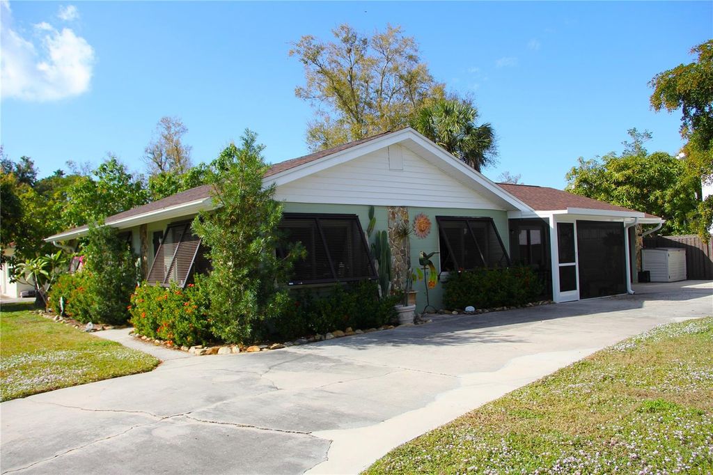 624 SHOWALTER AVENUE, Punta Gorda, FL 33950