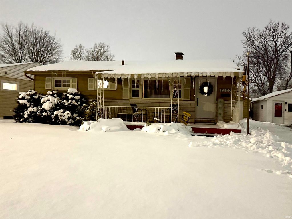 2525 Benedict Avenue, South Bend, IN 46615