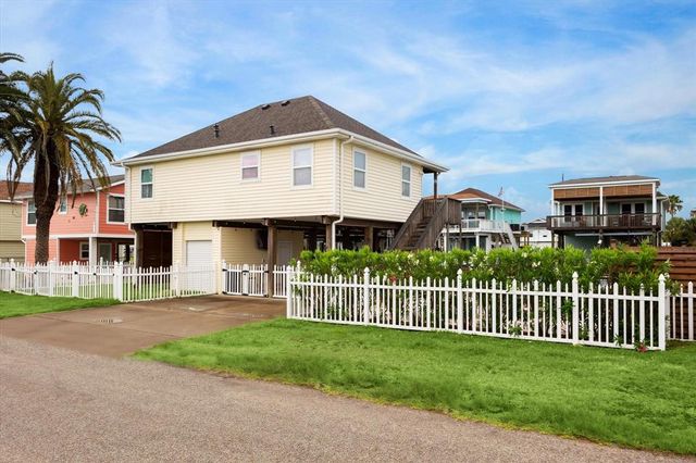 16715 Montego Way, Jamaica Beach, TX 77554
