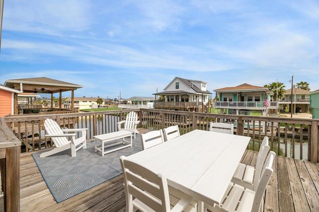16715 Montego Way, Jamaica Beach, TX 77554