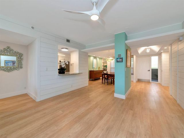 1255 N GULFSTREAM AVENUE 204, Sarasota, FL 34236
