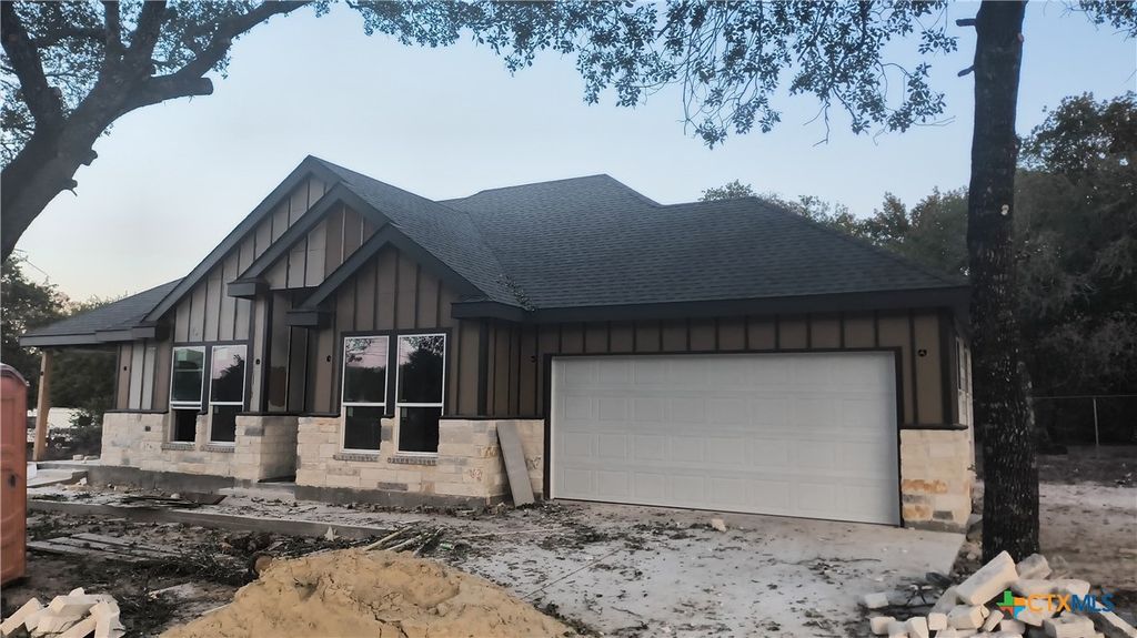 23102 SHADY FOREST DR, Elmendorf, TX 78112