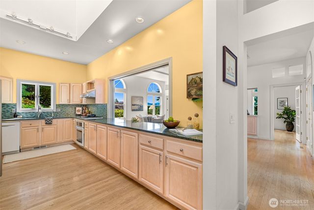 4355 Gooding Avenue, Bellingham, WA 98226