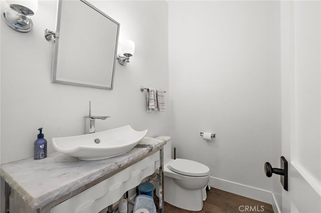 Image 12 of property listing at 2201 Aralia, Newport Beach, CA 92660