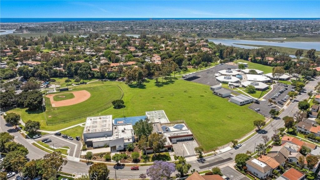 Image 31 of property listing at 2201 Aralia, Newport Beach, CA 92660