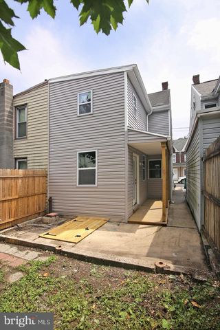 329 E WEIDMAN ST, Lebanon, PA 17046