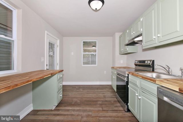 329 E WEIDMAN ST, Lebanon, PA 17046
