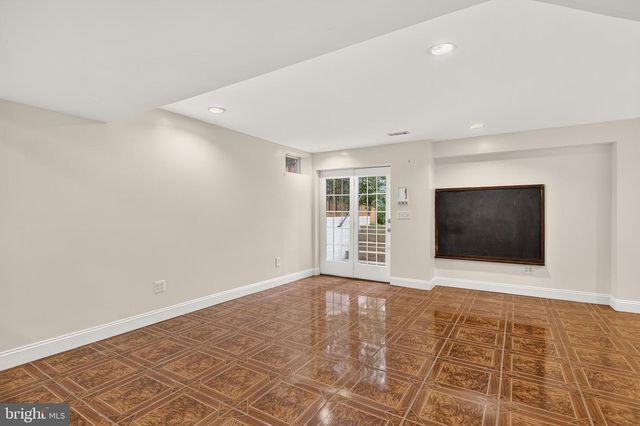 15039 GAINES MILL CIR, Haymarket, VA 20169