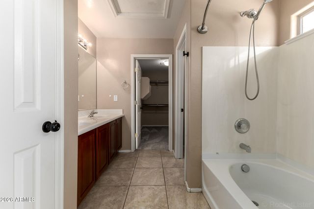 3739 W MEMORIAL Drive, Phoenix, AZ 85086