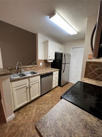 954 FOREST RIDGE COURT 202, Lake Mary, FL 32746