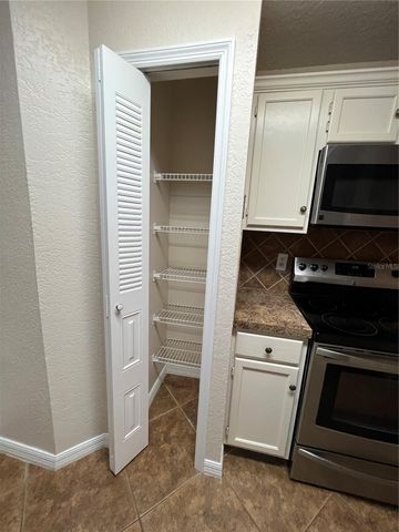 954 FOREST RIDGE COURT 202, Lake Mary, FL 32746