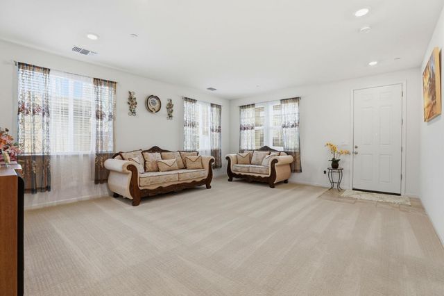805 Klamath Way, Hollister, CA 95023