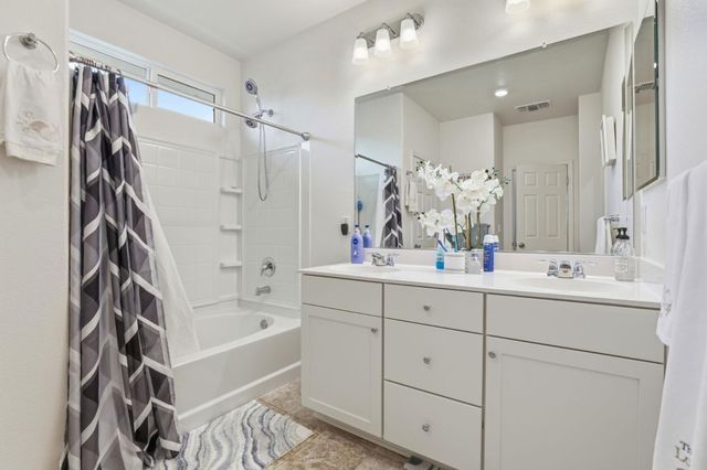 805 Klamath Way, Hollister, CA 95023